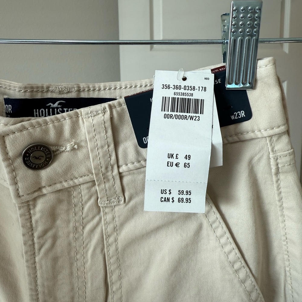 HOLLISTER | Ultra High-Rise Baggy 3-Pocket Cargo Pants Cream | SIZE 23 - Picture 8 of 8